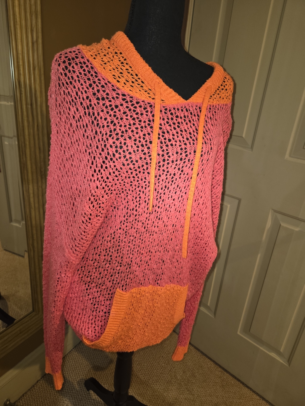 Torrid Pink and Orange Cropped Crochet Hooded Pullover 🌸🍊